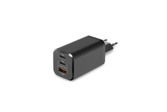 38719 USB-Ax2+C USB C + C + A Wall Charger