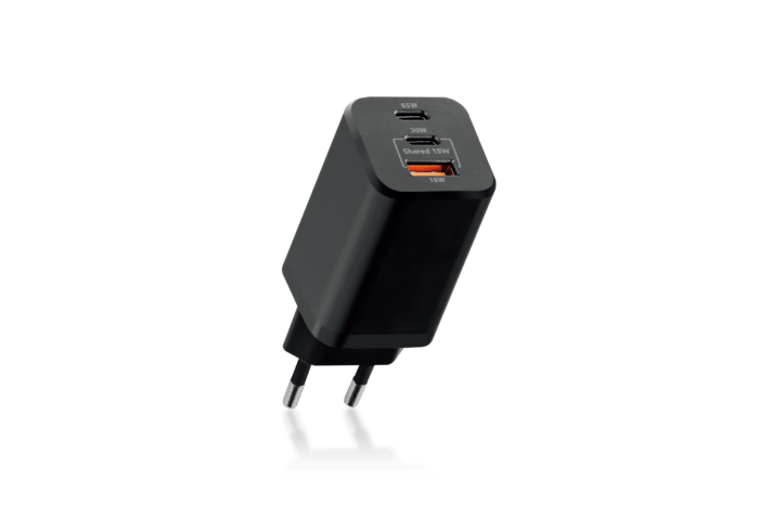 38719 USB-Ax2+C_側圖 USB C + C + A Wall Charger