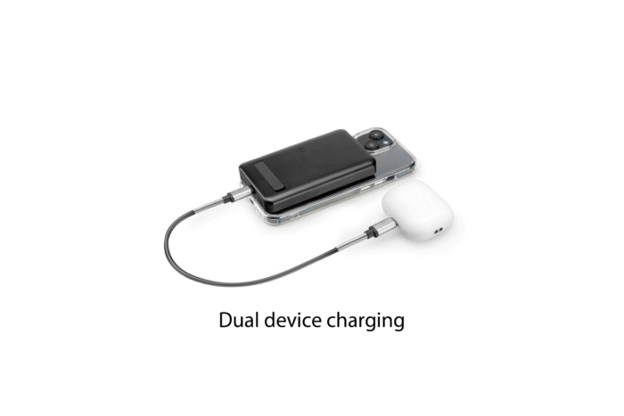 91779_情境圖-2 (LCD Digital Screen) PD20W 10000mAh Powerbank