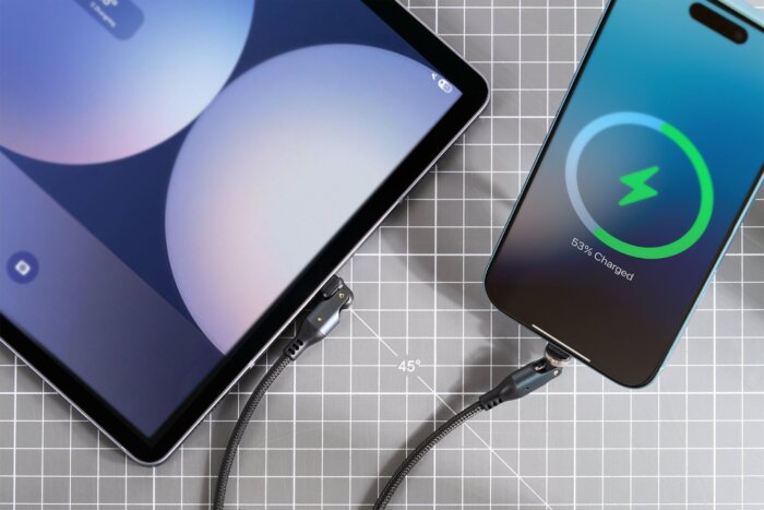 REVOLT<br>USB 3.0 USB C 180°+540° Cable