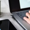 充電線_90度_C_C_情境圖 Duraflex PRO 90° Cables<br>USB 3.0 USB C 90° Right-Angle Cable