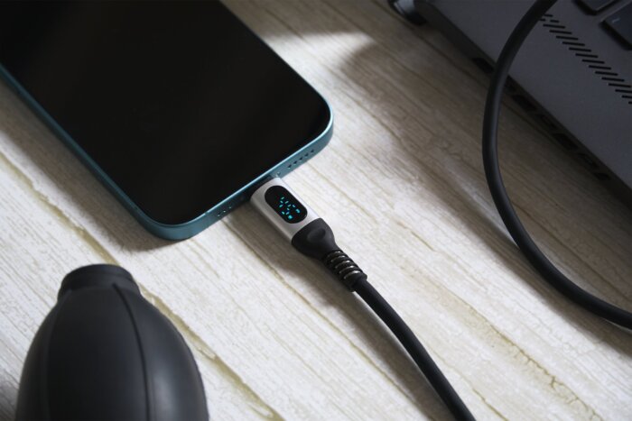 充電線_數顯_C-C_情境圖-2 Duraflex PRO Cables<br>USB 3.0 USB C Digital Display Cable
